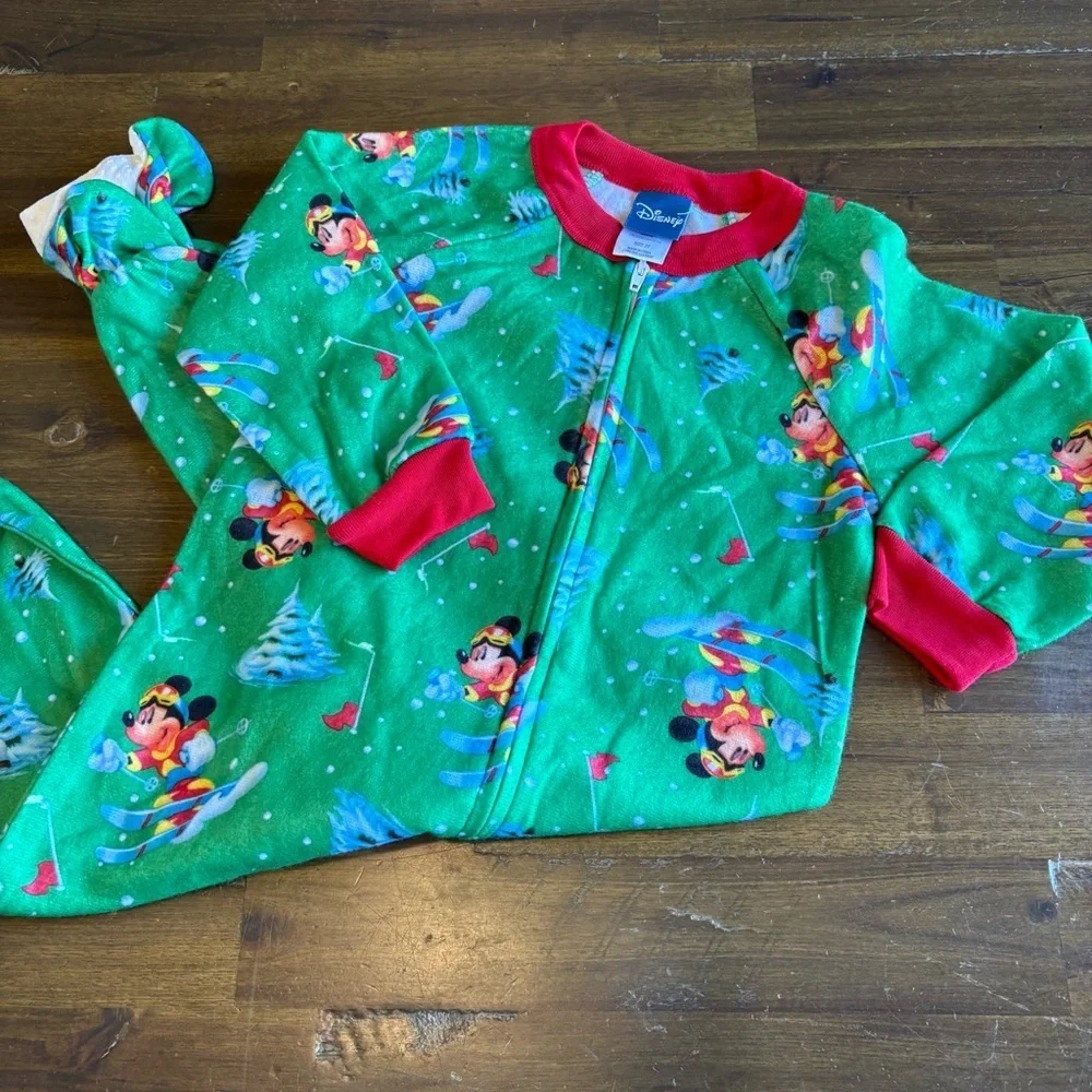 Disney Mickey Mouse Skiing Footed Sleeper Pajamas Zip Up Toddler 2T Warm Winter